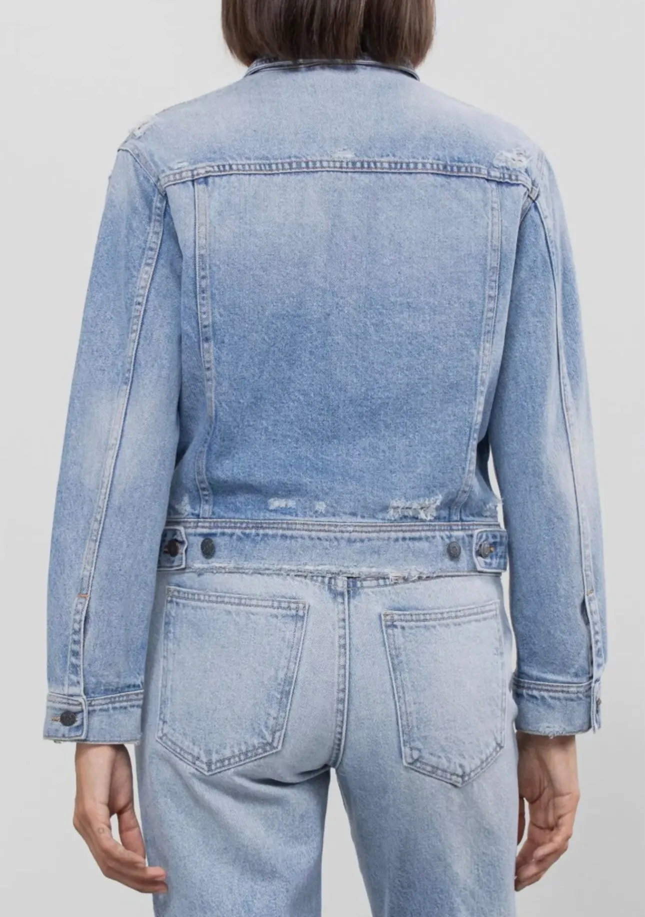 HD897J-LT Light Wash Fitted Trucker Jacket