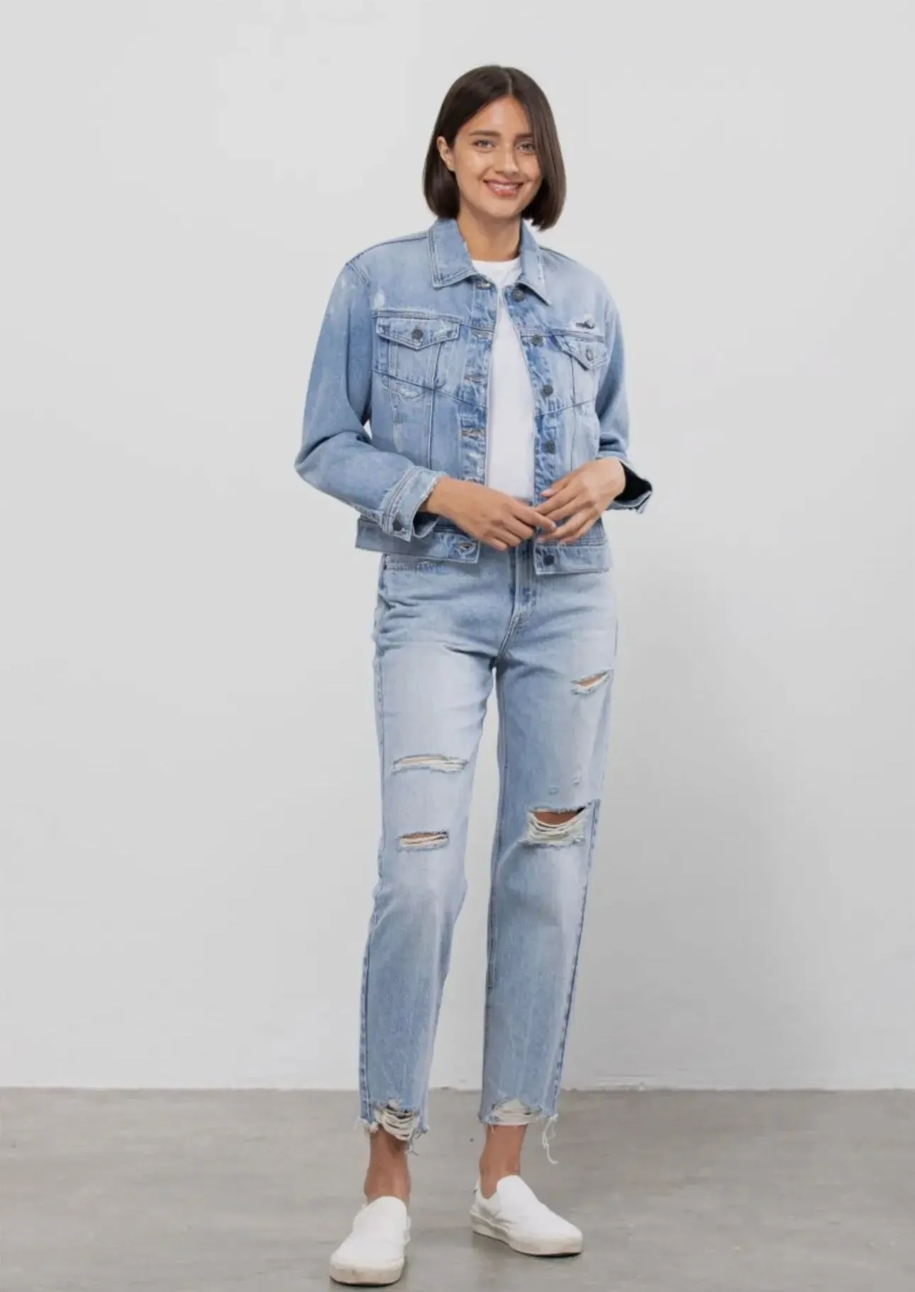 HD897J-LT Light Wash Fitted Trucker Jacket
