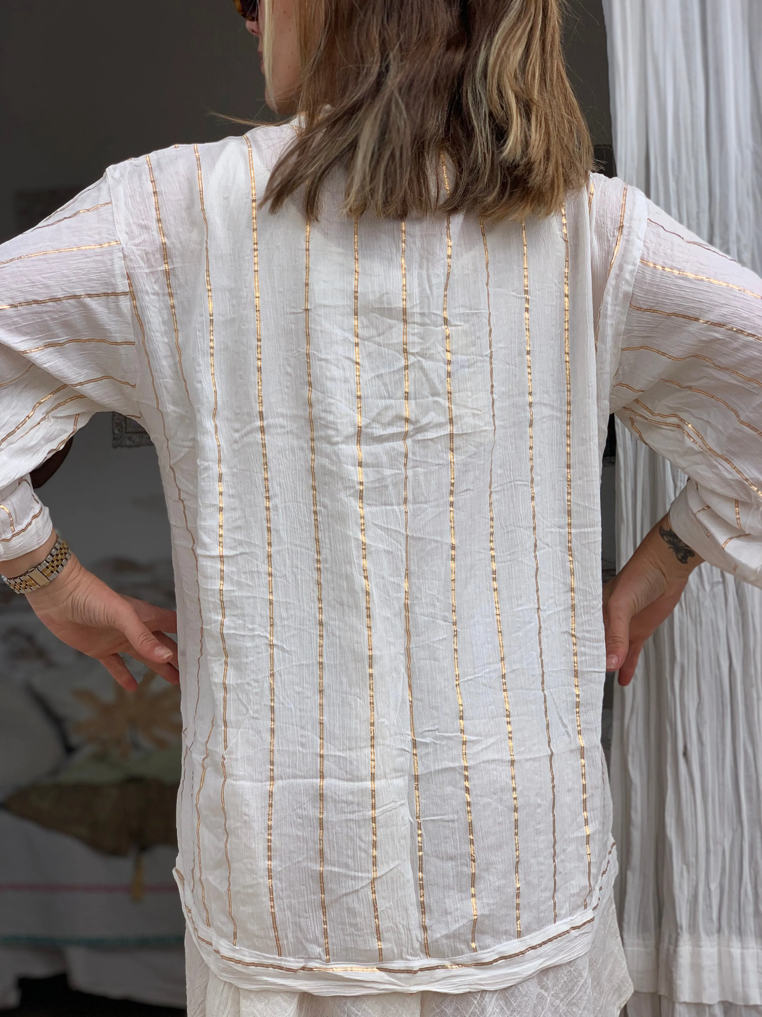 Ibiza boho short kimono 👘 in white and gold