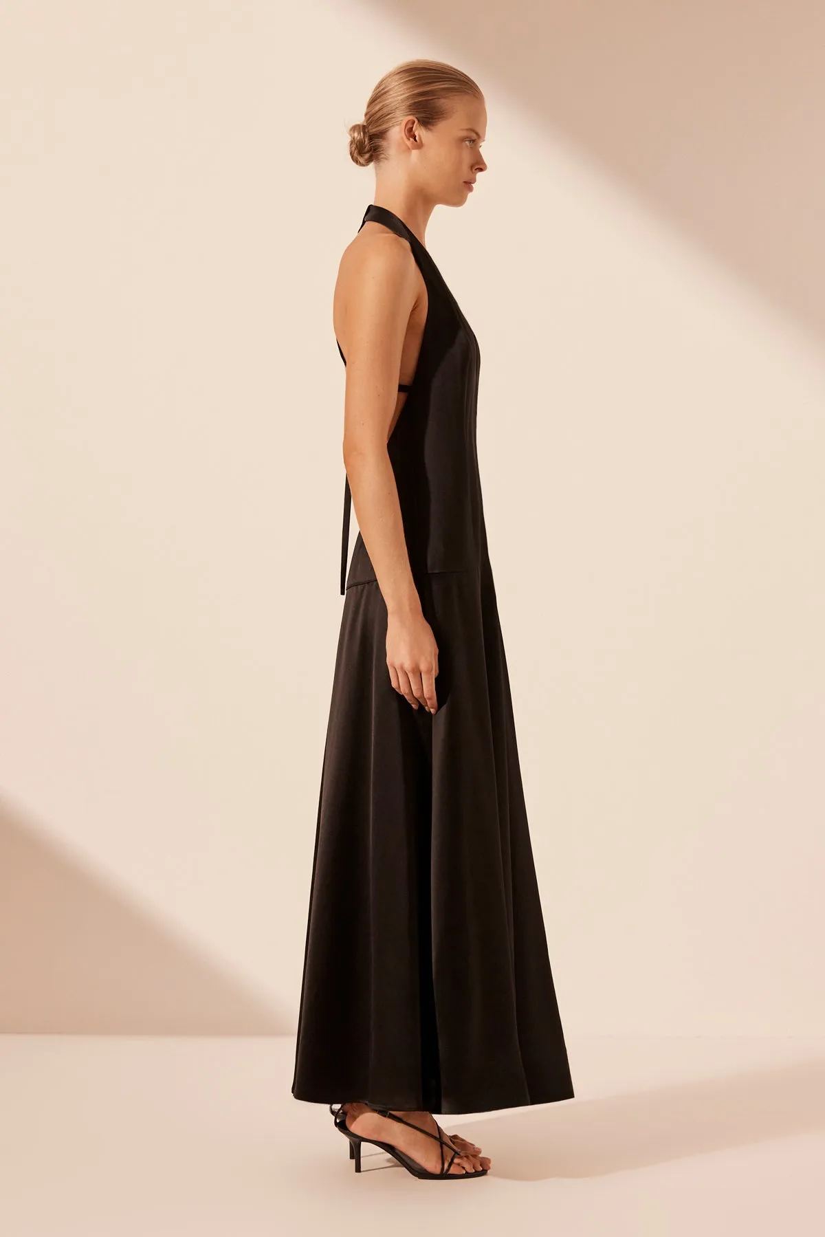 SAVANNA HALTER OPEN BACK MAXI DRESS - BLACK
